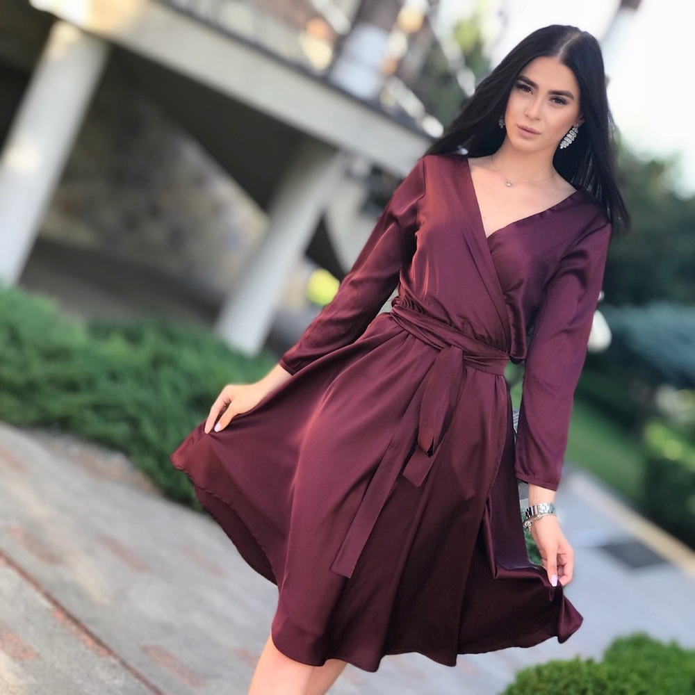 ❗️NEW❗️Burgundy 3/4 Sleeve Silk Wrap Dress